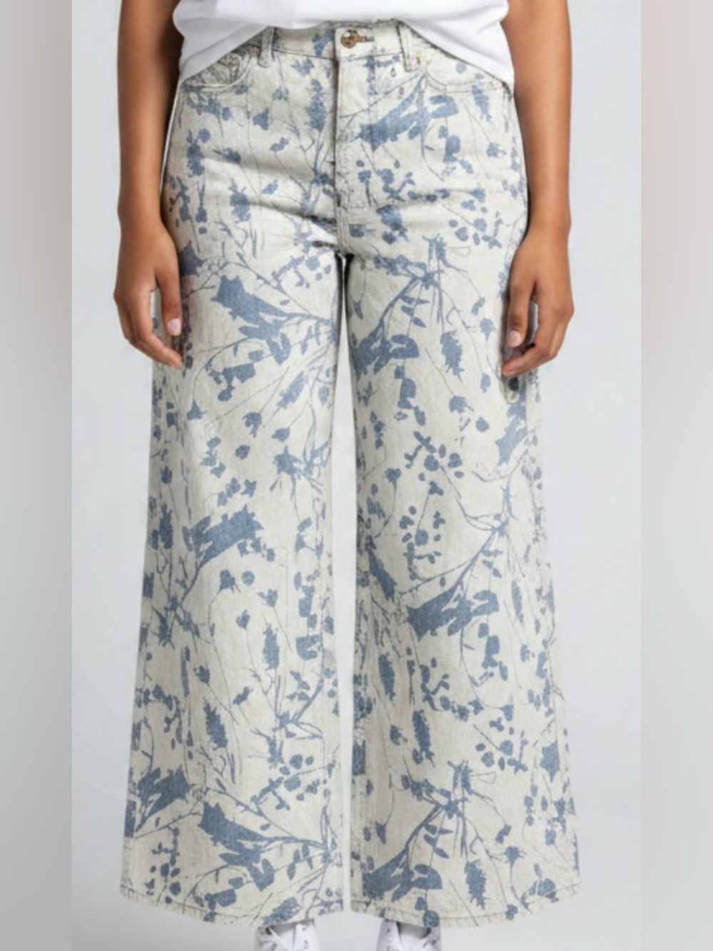 BDG Women's Cream and Blue Printed Wide-Leg High Waist Jeans
